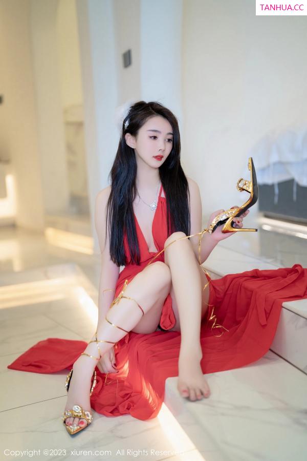 Summer宝宝  [XiuRen]高清写真图 2023.10.17 No.7517 Summer宝宝 丝袜美腿第31张图片